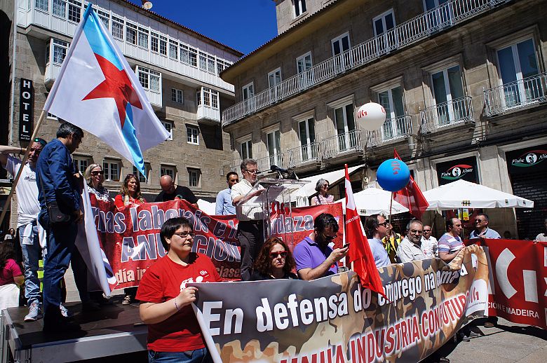 2016 05 01 ManifaPrimeiroMaioVigo49.JPG